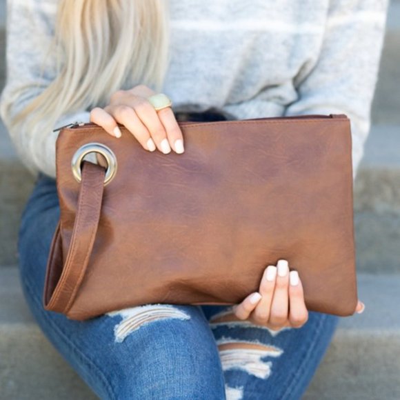 Accessories - Cognac Oversized Everyday Clutch